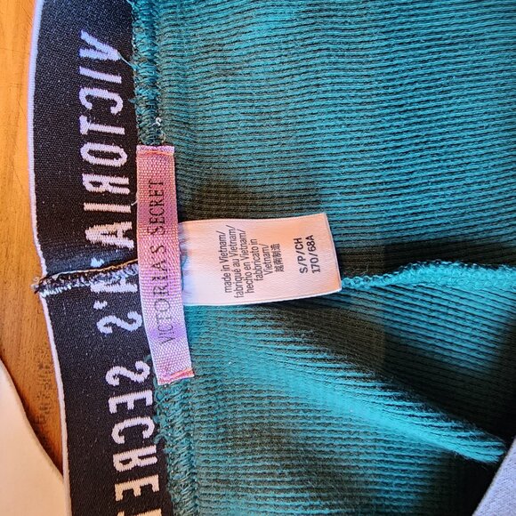 Victorias Secret Fireside Thermal Grenn Check Pajama Pants Size Small - Picture 5 of 7